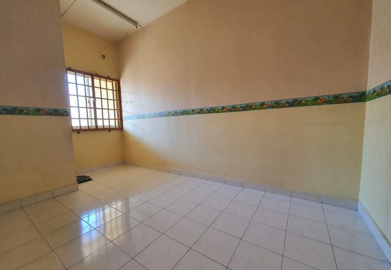 Taman Pinggiran Putra