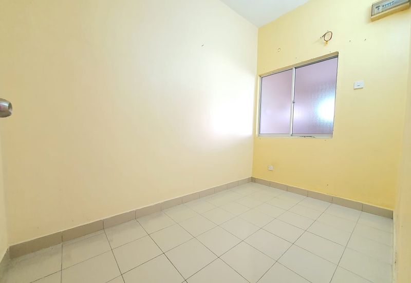 Taman Pinggiran Putra