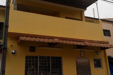 Taman Pinggiran Putra