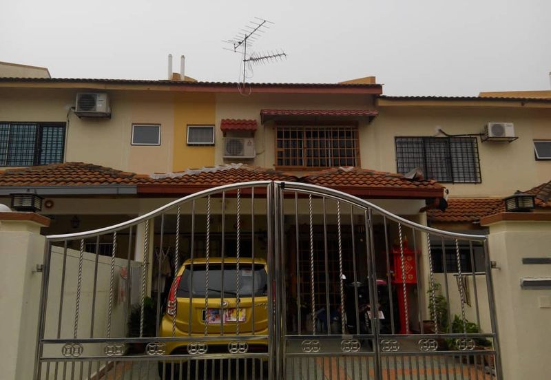 Taman Pinggiran Putra