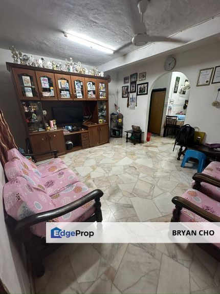 Taman kajang baru kajang selangor for sale 2 storey Freehold Renovated 900 sf kajang, Selangor, Kajang