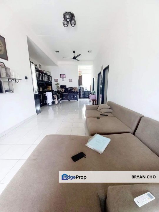 Taman pelangi semenyih 2 semenyih selangor for sale Townhouse upper unit Freehold 1100 sf 100% loan low deposit, Selangor, Semenyih