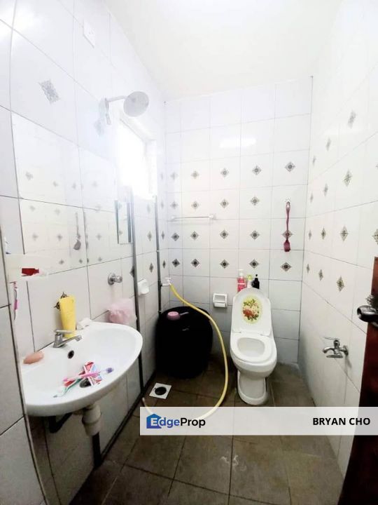 Taman pelangi semenyih 2 semenyih selangor for sale Townhouse upper unit Freehold 1100 sf 100% loan low deposit, Selangor, Semenyih