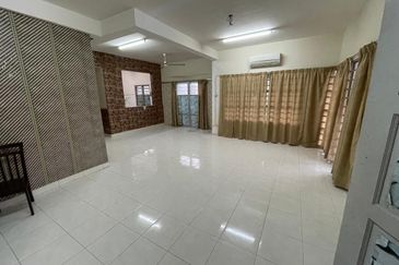 Taman Tasik Semenyih (Lake Residence)