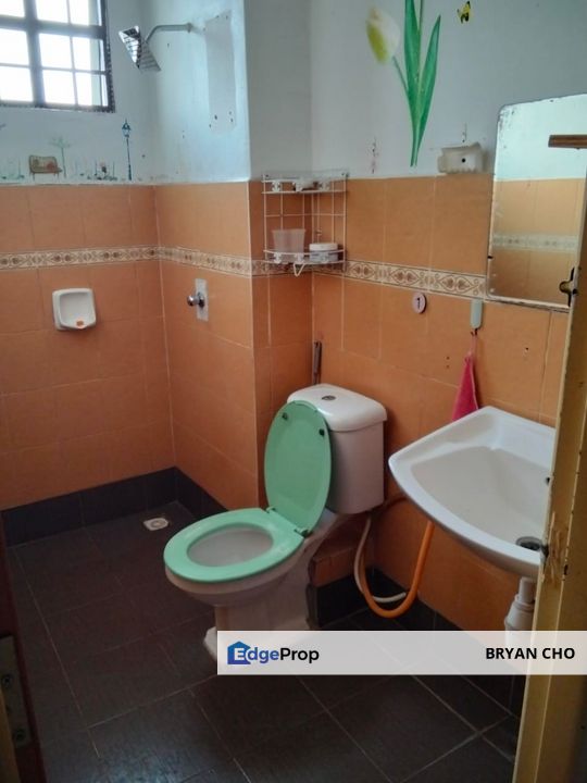 Taman prima saujana kajang selangor for sale End lot with land  2 Storey Fully Reno&Extend, Selangor, Kajang