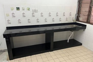 Makmur Apartment, Taman Sri Subang