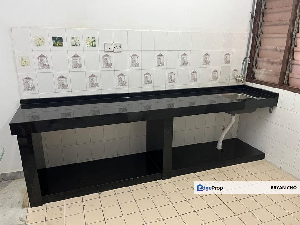 Makmur Apartment Taman sri subang bandar sunway selangor for sale Full Loan Low depo level 3 below market, Selangor, Bandar Sunway