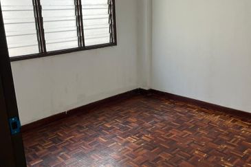 Makmur Apartment, Taman Sri Subang