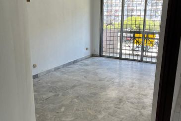 Makmur Apartment, Taman Sri Subang