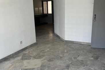 Makmur Apartment, Taman Sri Subang