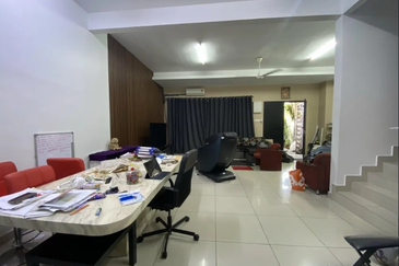 D'Premier @ Bandar Damai Perdana