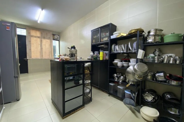 D'Premier @ Bandar Damai Perdana