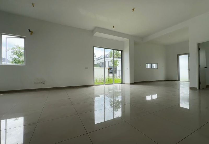 Hazelton @ Eco Forest 3