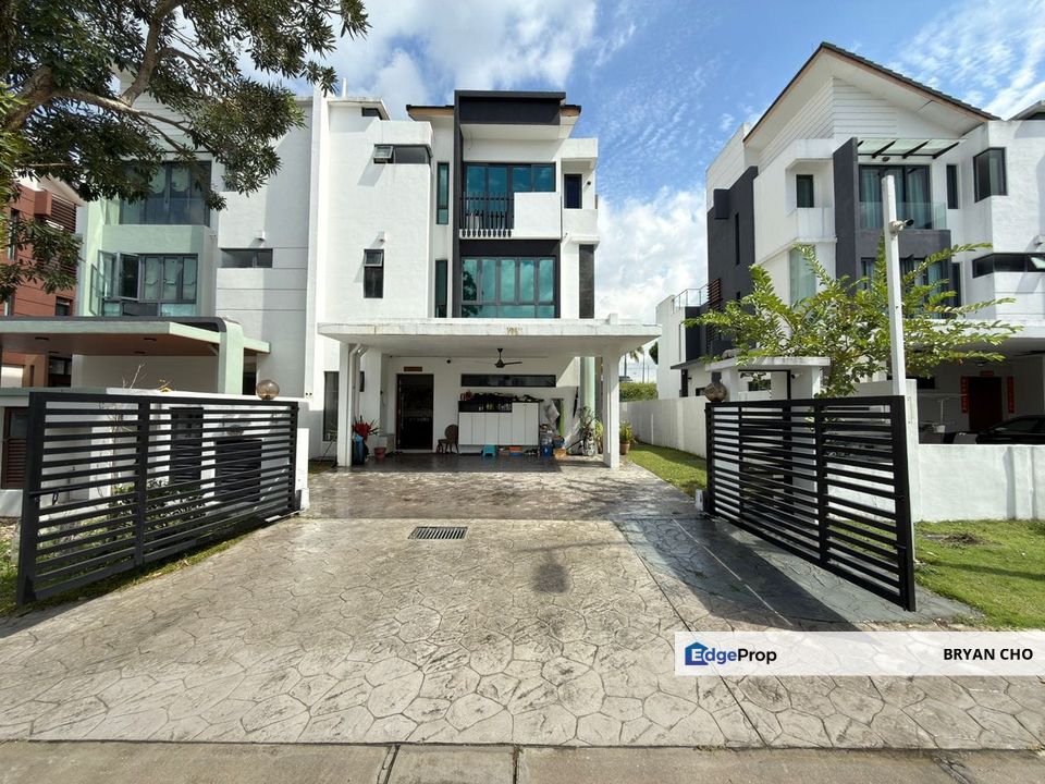 Taman Sunville, kajang, selangor for sale Fully Renovated 3-Storey Semi-D @ Taman Sunville, Bandar Sungai Long, Selangor, Kajang