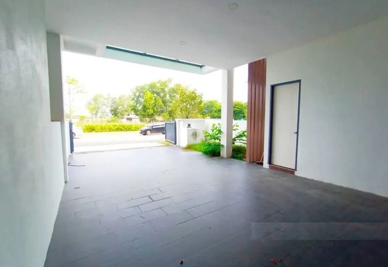 Taman Nusaputra Timur