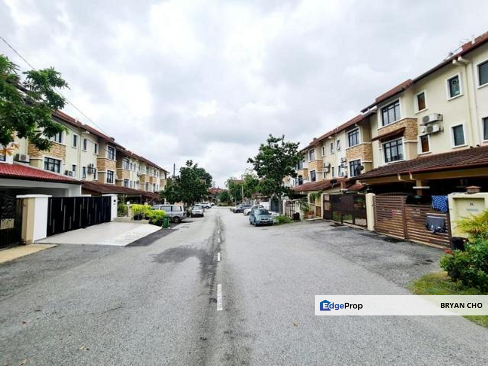 Taman Puchong Hartamas, puchong, selangor for sale 2.5 Storey , Kim Crest @ Puchong Hartamas , 22 x 70 , Fully renovated, Selangor, Puchong