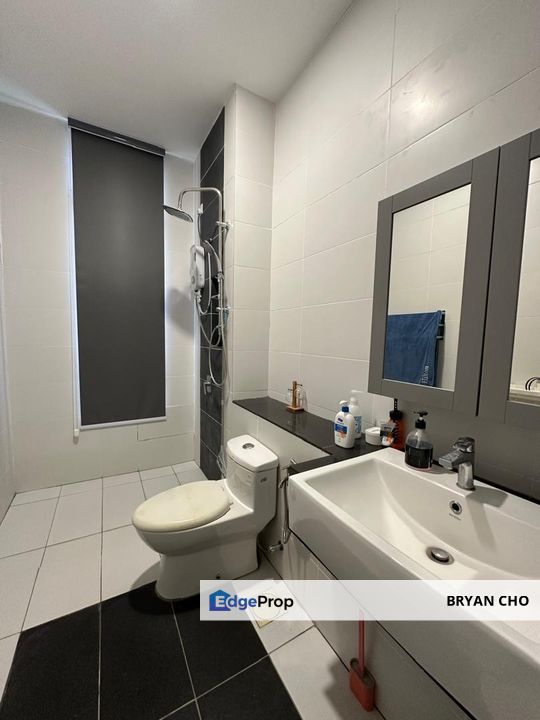 Tenderfields @ Eco Majestic, semenyih, selangor for sale 100% Loan , Low depo , 2 storey cluster Semi-D , 32 x 70 , renovated, Selangor, Semenyih