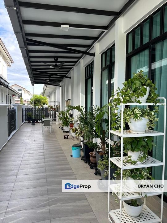 Tenderfields @ Eco Majestic, semenyih, selangor for sale 100% Loan , Low depo , 2 storey cluster Semi-D , 32 x 70 , renovated, Selangor, Semenyih