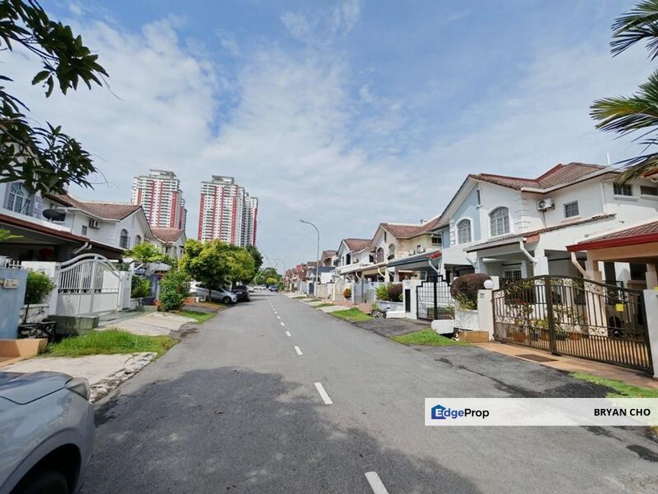 Usj 20 usj selangor for sale subang jaya 2 Storey 24 x 75 freehold, Selangor, USJ