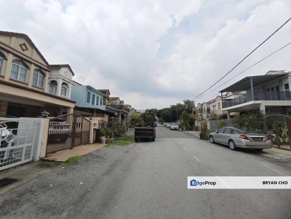 Usj 20 usj selangor for sale subang jaya 2 Storey 24 x 75 freehold, Selangor, USJ