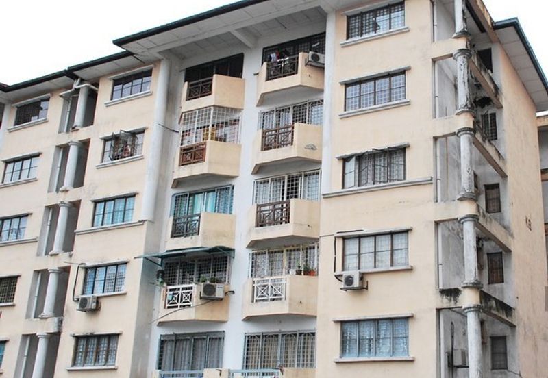 Makmur Apartment, Taman Sri Subang