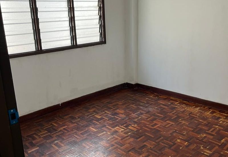 Makmur Apartment, Taman Sri Subang