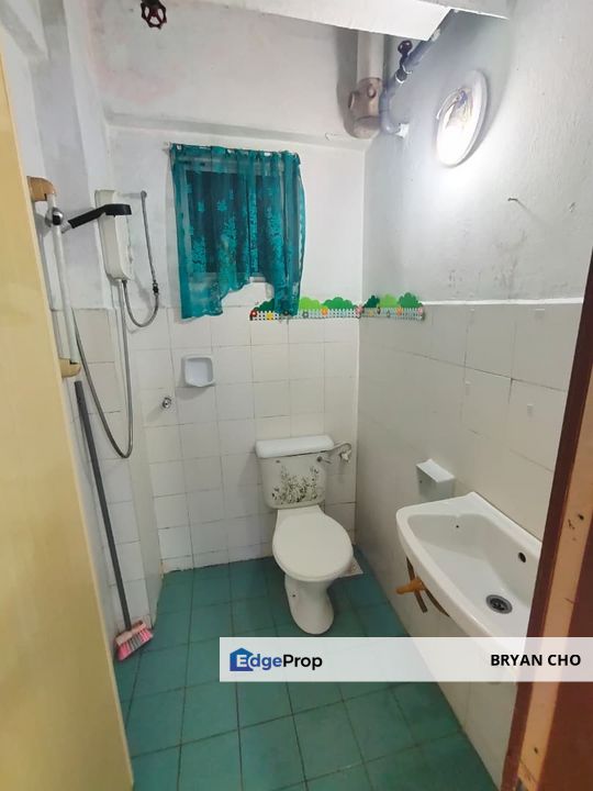 Vista serdang, taman bukit serdang, Seri kembangan, selangor for sale 100%Loan,  low depo, Vista serdang,  806 sf,  Taman Bukit Serdang, Selangor, Seri Kembangan