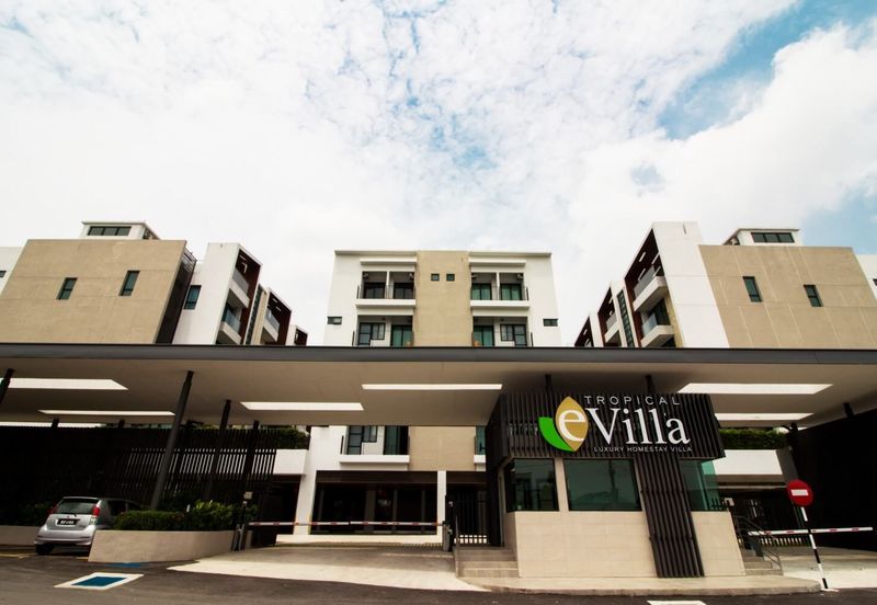 Tropical Villa Luxury Service Suites