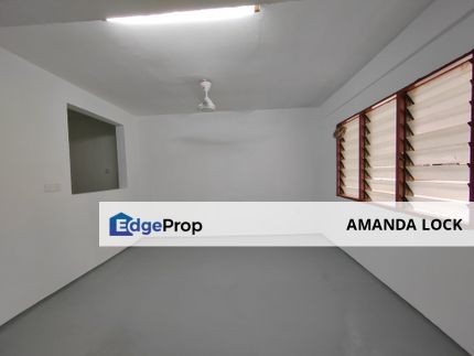 Taman Serdang Jaya Double Storey Terrance House For Sale Basic unit, Selangor, Seri Kembangan