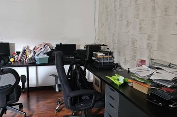 Jalan Puchong Hartamas 1