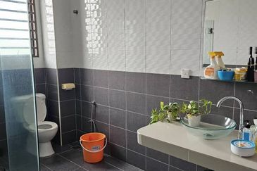 Jalan Puchong Hartamas 1