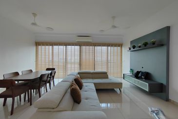 Skyvilla, D Island Residence