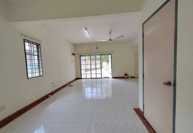 Jalan Anggerik Aranda 31/29