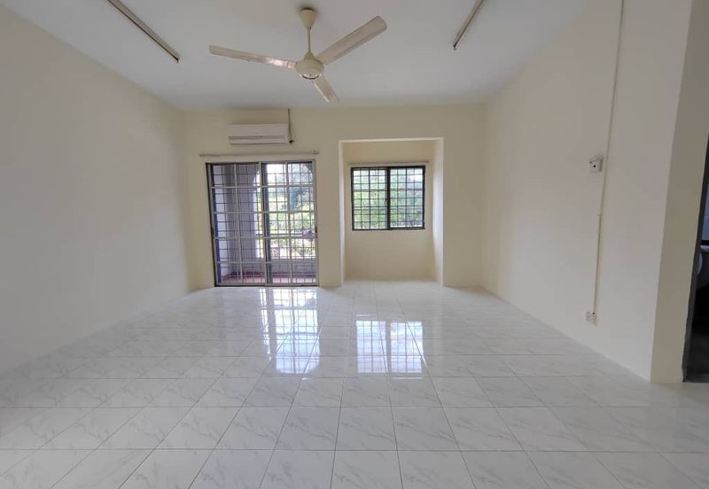 Jalan Anggerik Aranda 31/29