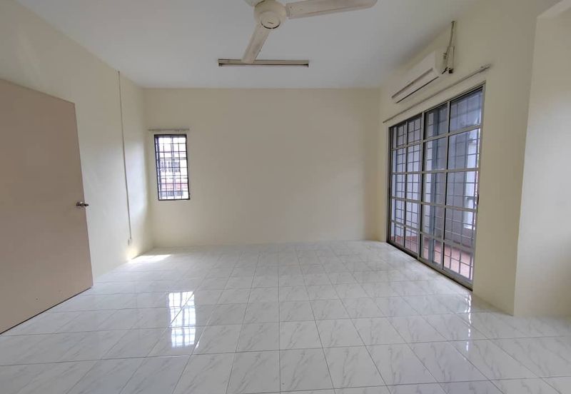 Jalan Anggerik Aranda 31/29