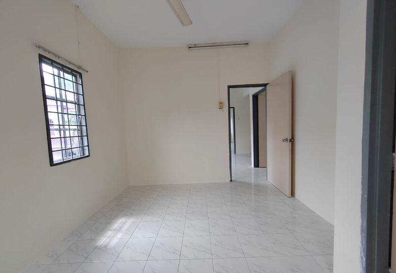 Jalan Anggerik Aranda 31/29