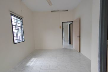 Jalan Anggerik Aranda 31/29