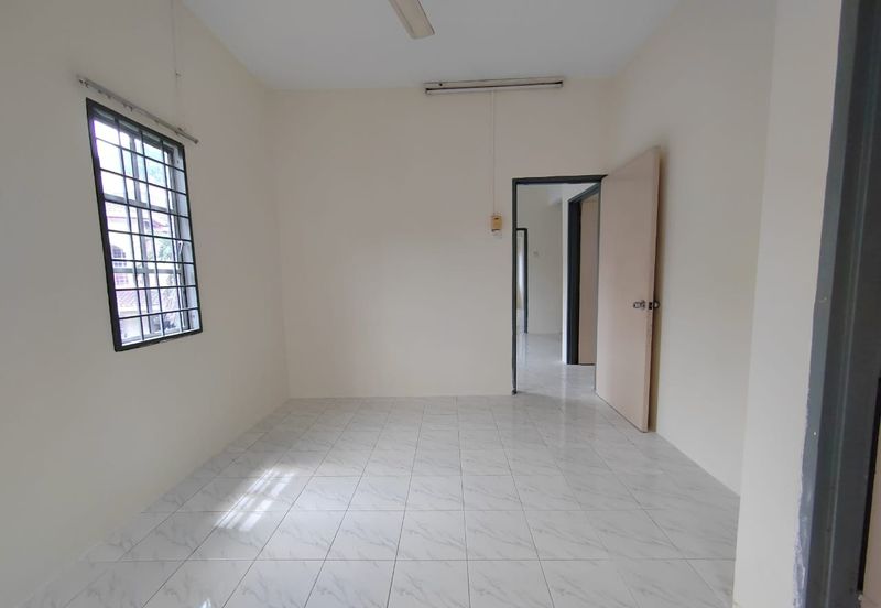 Jalan Anggerik Aranda 31/29