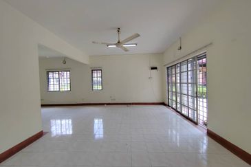 Jalan Anggerik Aranda 31/29