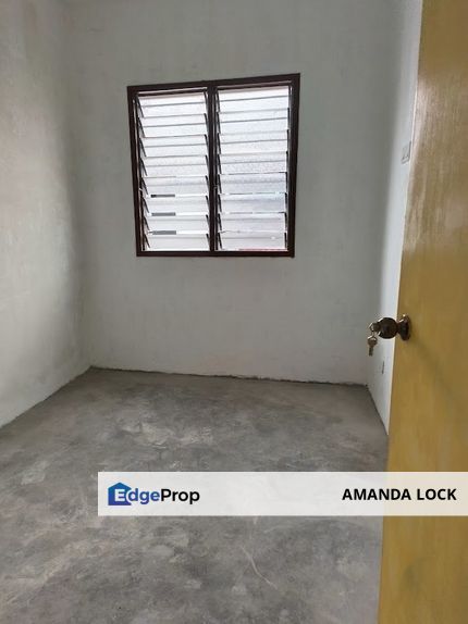 Taman Puchong Utama 6 double storey  basic house for sales , Selangor, Puchong