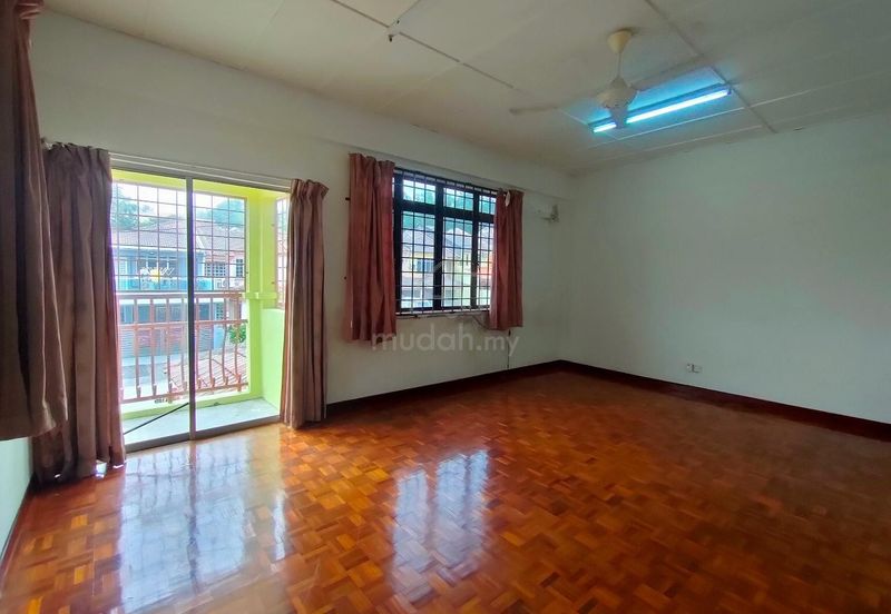 Taman Saujana Puchong