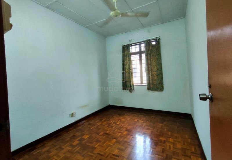 Taman Saujana Puchong