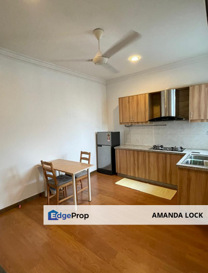 Studio unit at Zefer Hill Jalan Pipit Bandar Puchong Jaya for rent , Selangor, Puchong