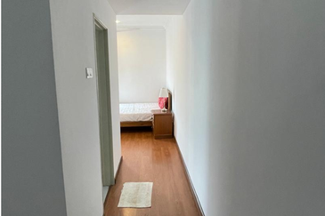 Zefer Hill Residence