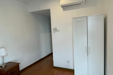 Zefer Hill Residence