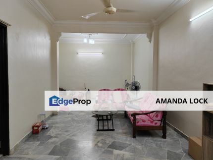 Taman Kinrara Seksyen 2, Puchong Ground Floor Apartment for Sale 2 Room 2 Bathroom Full Tile Renovated Basic Unit, Selangor, Puchong
