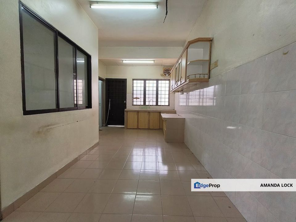 Double storey house at Jalan Merpati Bandar Puchong Jaya for sales, Selangor, Puchong