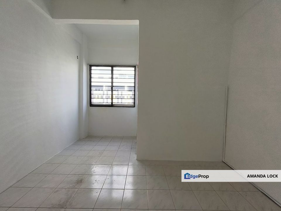 Penaga Mas apartment at Taman Mas Puchng basic unit for rent, Selangor, Puchong