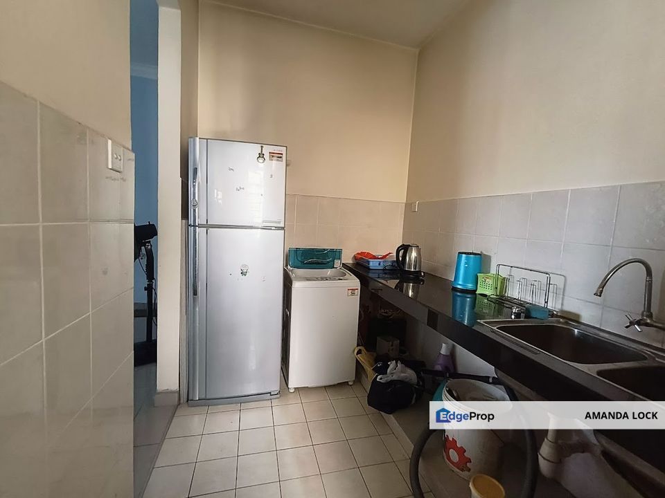 Baiduri Court Apartment, Bandar Bukit Puchong 2 Puchong South LDP for rent top floor, Selangor, Puchong