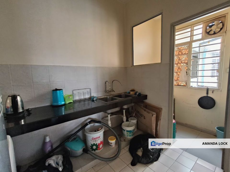 Baiduri Court Apartment, Bandar Bukit Puchong 2 Puchong South LDP for rent top floor, Selangor, Puchong